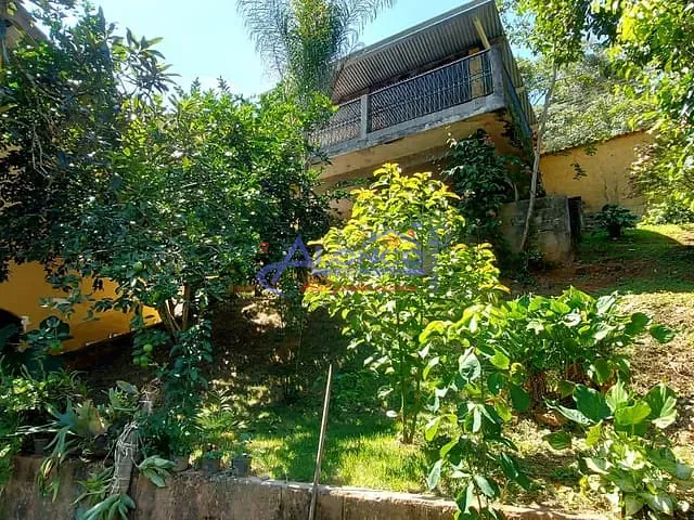 Chácara com 4000m² 3 quartos e 2 banheiros, à venda, no bairro angola em Santa Branca