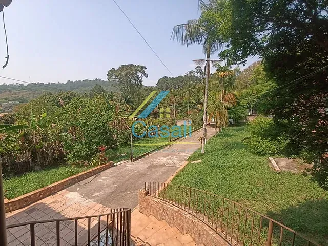 Chácara 3 quartos e 3 banheiros, à venda, no bairro Marmeleiro em Mairinque