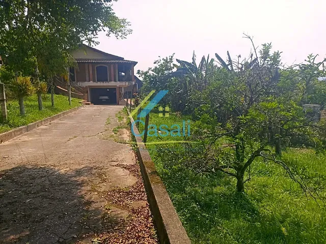 Chácara 3 quartos e 3 banheiros, à venda, no bairro Marmeleiro em Mairinque