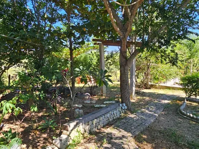 Chácara com 1800m² 2 quartos e 3 banheiros, à venda, no bairro Jardim Lugano em Itatiaia