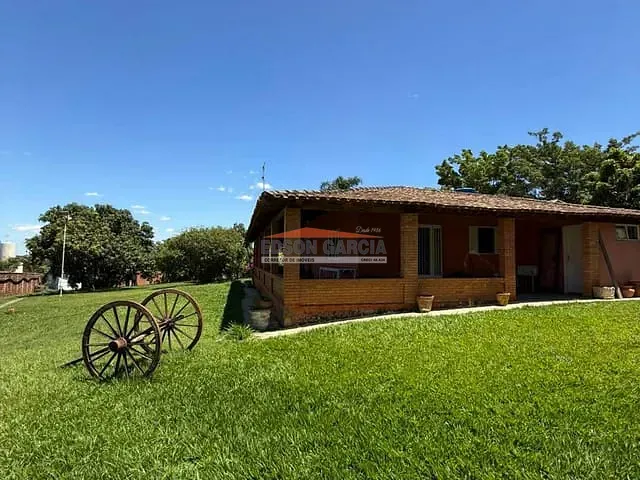 Chácara 4 quartos e 3 banheiros, à venda, no bairro Caguassu em Sorocaba