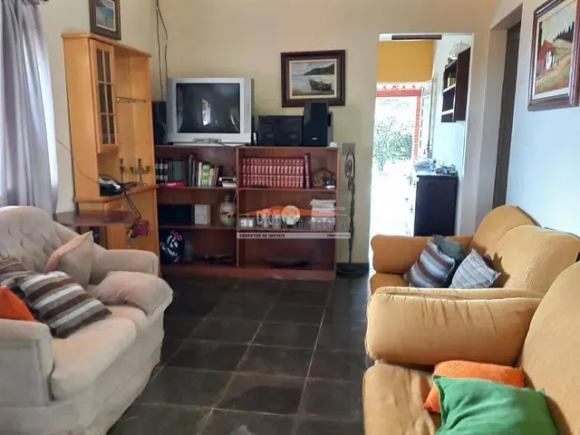 Chácara 4 quartos e 3 banheiros, à venda, no bairro Caguassu em Sorocaba