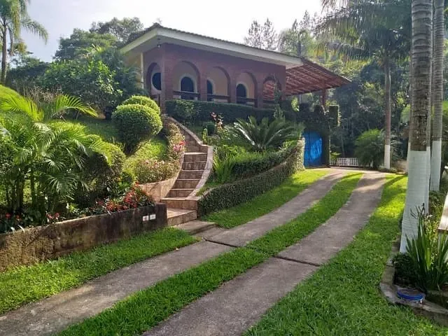 Chácara com 5500m² 3 quartos e 4 banheiros, à venda, no bairro centro em São Lourenço da Serra