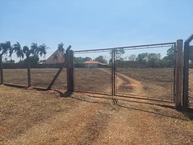 Chácara com 5001m² 1 quarto e 1 banheiro, à venda, no bairro Patrimonio Santo Antonio em Birigui
