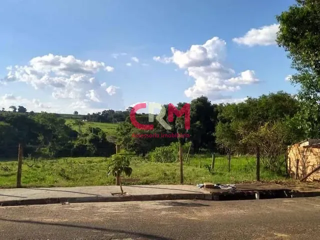 Chácara com 3200m², à venda, no bairro Jurupema em Taquaritinga