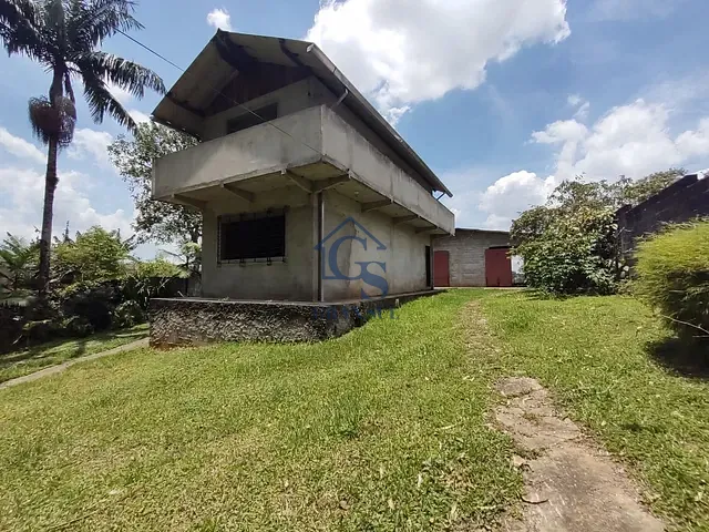 Chácara com 2000m² 4 quartos e 2 banheiros, à venda, no bairro Jardim Shangrilá (Zona Sul) em São Paulo