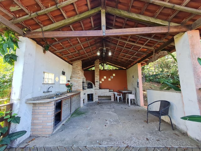 Chácara com 1557m² 2 quartos e 1 banheiro, à venda ou para alugar, no bairro Bom Jardim em Araçariguama