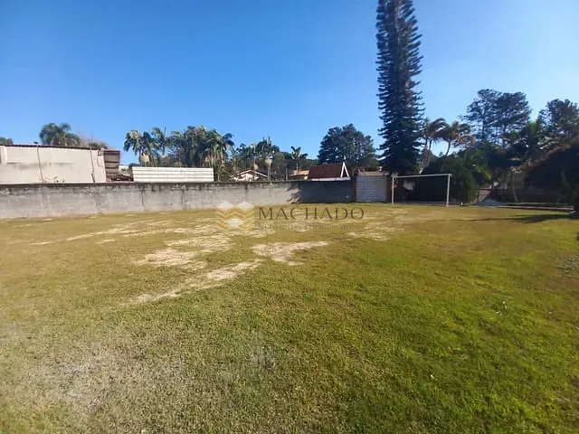 Chácara com 292m² 4 quartos e 3 banheiros, à venda, no bairro Parque Iramaia em Campo Limpo Paulista