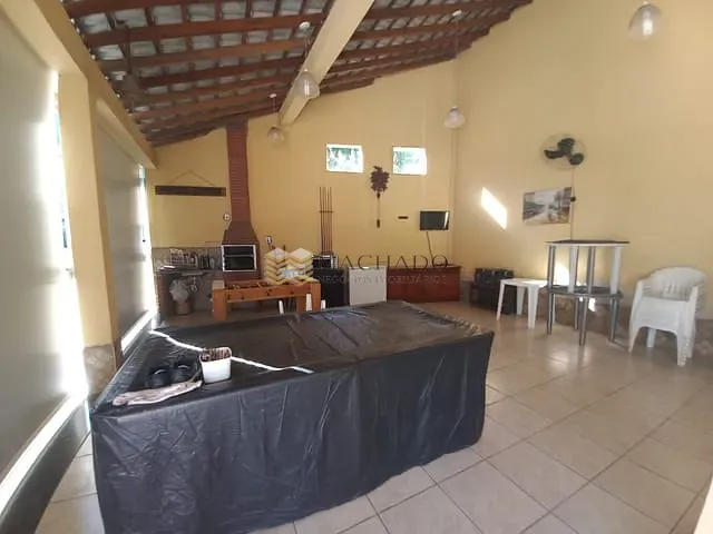 Chácara com 292m² 4 quartos e 3 banheiros, à venda, no bairro Parque Iramaia em Campo Limpo Paulista