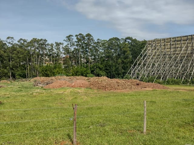 Chácara com 14000m², à venda, no bairro Zona Rural em Louveira