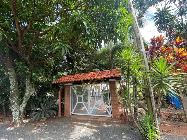 Chácara com 1000m² 4 quartos e 4 banheiros, à venda, no bairro Fazendinha em Artur Nogueira