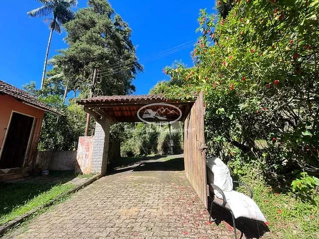 Chácara com 19515m² 3 quartos e 3 banheiros, à venda, no bairro Penedo em Itatiaia