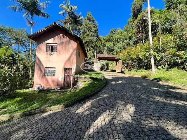 Chácara com 19515m² 3 quartos e 3 banheiros, à venda, no bairro Penedo em Itatiaia