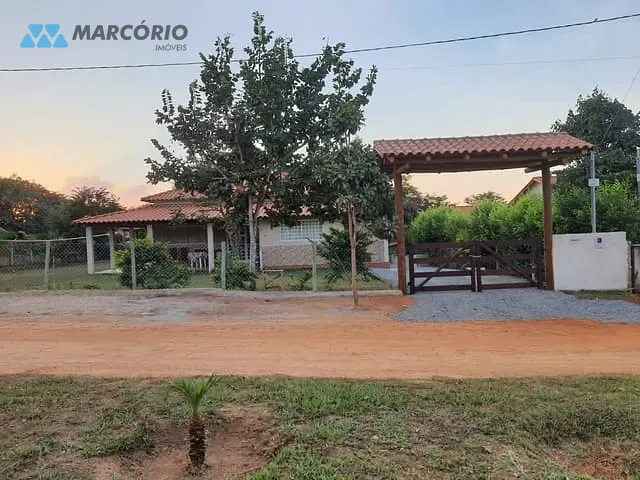 Chácara com 150m² 4 quartos e 4 banheiros, à venda, no bairro condomínio das Palmeiras em Bela Vista de Goiás