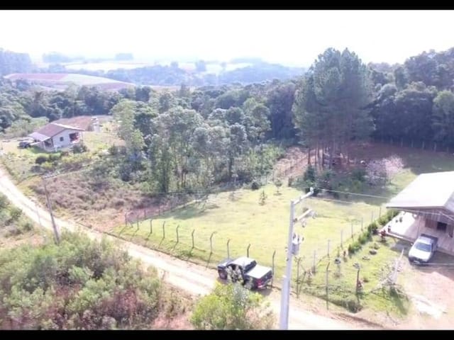 Chácara com 2650m² 3 quartos e 2 banheiros, à venda, no bairro Lavrinha em Contenda