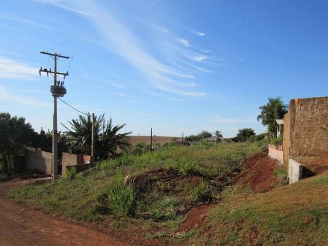 Chácara com 2000m², à venda, no bairro Condomínio Residêncial Estância Cabral em Cambé
