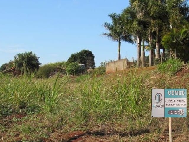 Chácara com 2000m², à venda, no bairro Condomínio Residêncial Estância Cabral em Cambé