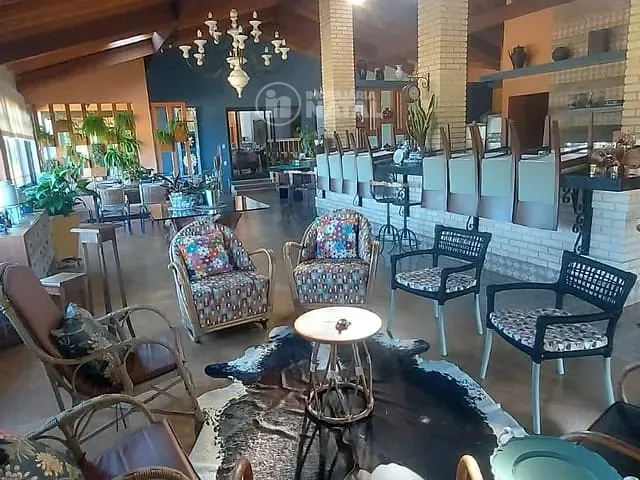 Chácara com 36300m² 5 quartos e 8 banheiros, à venda, no bairro Espírito Santo em Londrina