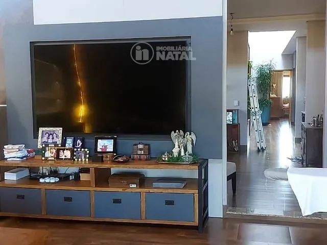 Chácara com 36300m² 5 quartos e 8 banheiros, à venda, no bairro Espírito Santo em Londrina