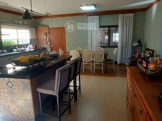 Chácara com 36300m² 5 quartos e 8 banheiros, à venda, no bairro Espírito Santo em Londrina
