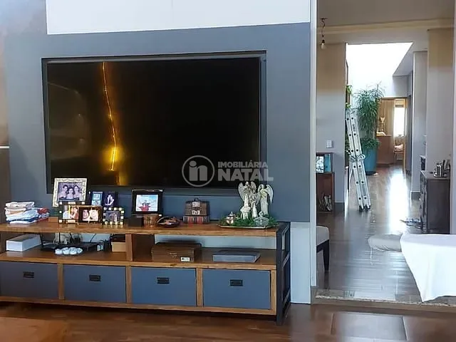 Chácara com 36300m² 5 quartos e 8 banheiros, à venda, no bairro Espírito Santo em Londrina