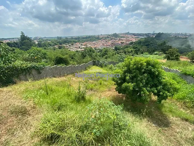 Chácara com 1672m² 3 quartos e 4 banheiros, à venda ou para alugar, no bairro Vila Fátima em Capivari