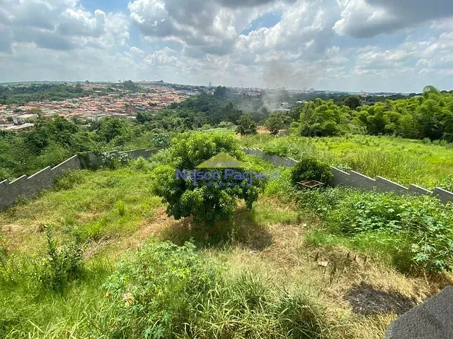 Chácara com 1672m² 3 quartos e 4 banheiros, à venda ou para alugar, no bairro Vila Fátima em Capivari