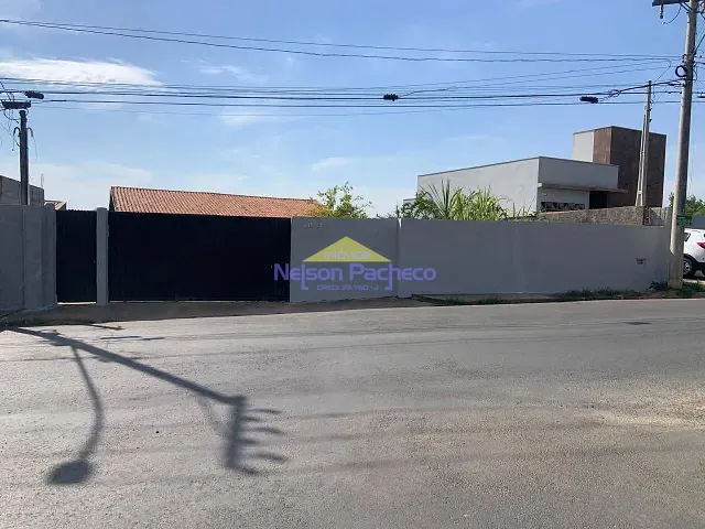 Chácara com 1672m² 3 quartos e 4 banheiros, à venda ou para alugar, no bairro Vila Fátima em Capivari