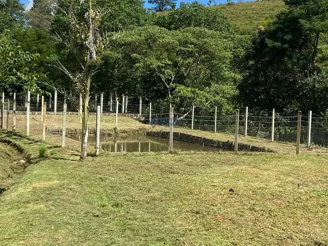 Chácara com 10000m² 4 quartos e 8 banheiros, à venda, no bairro Zona Rural em Baependi