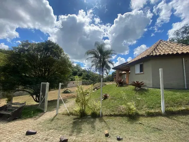 Chácara com 10000m² 4 quartos e 8 banheiros, à venda, no bairro Zona Rural em Baependi