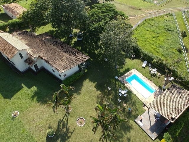 Foto do Chácara - Lindo Haras, no Bairro Pinheiros, em Vassouras, com asfalto até a porta!  Já pronto, com 34 Baias e pistas para prática do Esporte! | PHRR Imóveis