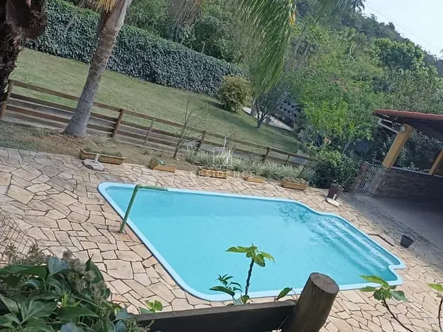 Chácara com 2516m² 3 quartos e 3 banheiros, à venda, no bairro Vale dos Pinheiros em Pinheiral