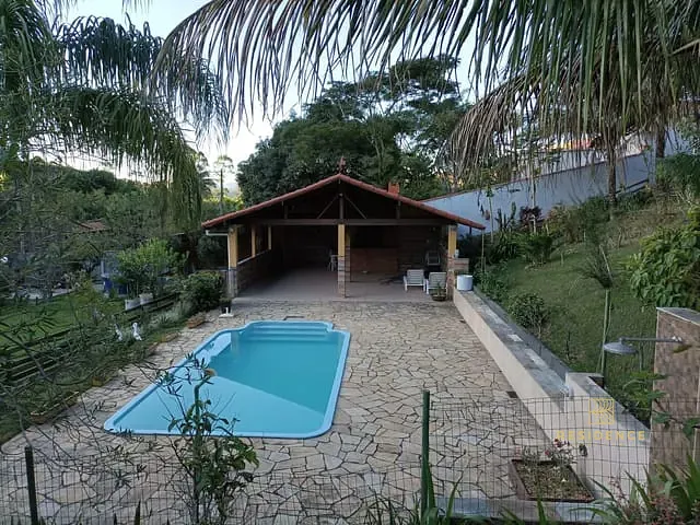Chácara com 2516m² 3 quartos e 3 banheiros, à venda, no bairro Vale dos Pinheiros em Pinheiral