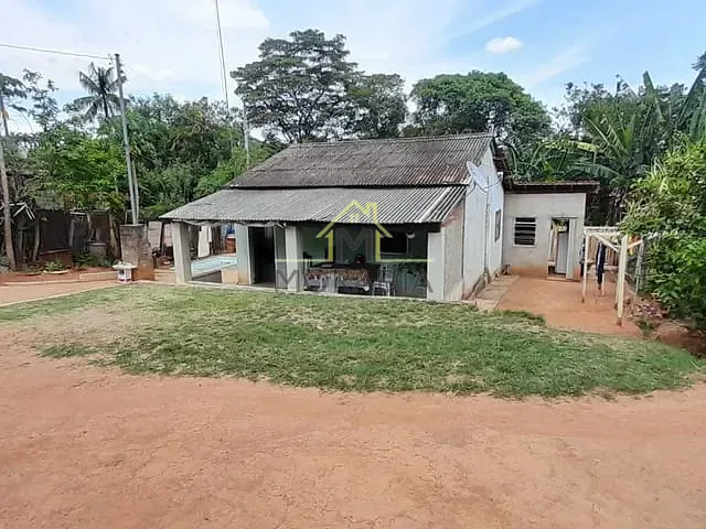 Chácara com 4200m² 2 quartos e 1 banheiro, à venda, no bairro Zona Rural em Guaxupé