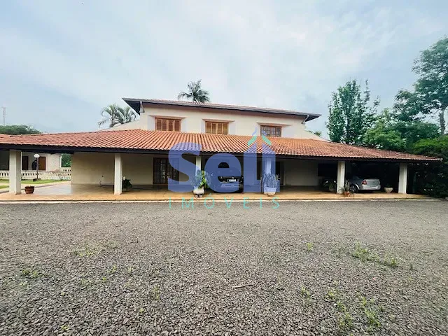 Chácara com 604m² 4 quartos e 9 banheiros, à venda, no bairro Área Rural de Elias Fausto em Elias Fausto