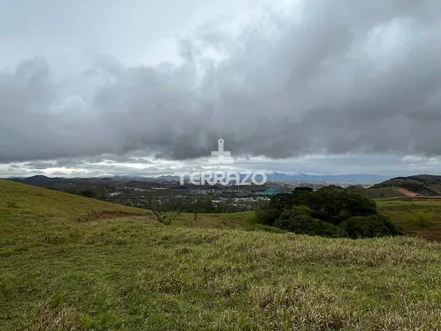 Chácara com 3600m², à venda, no bairro Califórnia da Barra em Barra do Piraí