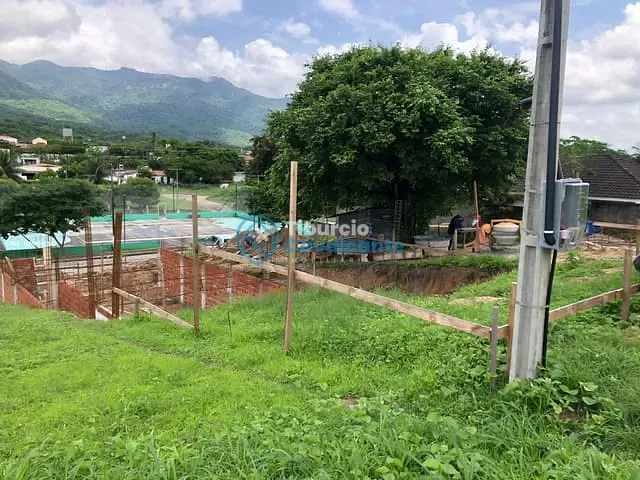 Terreno com 360m², à venda, no bairro Parque Iracema em Maranguape