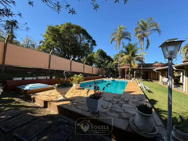 Chácara 3 quartos e 3 banheiros, à venda, no bairro Chácara Recreio Floresta em Jaguariúna