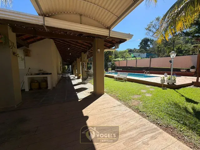 Chácara 3 quartos e 3 banheiros, à venda, no bairro Chácara Recreio Floresta em Jaguariúna