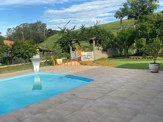 Chácara com 3000m² 4 quartos e 3 banheiros, à venda, no bairro Portão em Cambuí