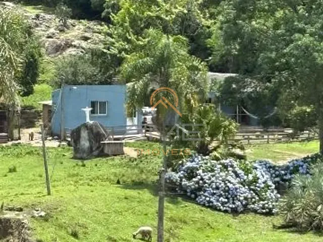 Chácara 2 quartos e 1 banheiro, à venda, no bairro Três Vendas em Pelotas