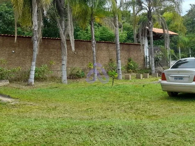 Chácara com 1580m² 3 quartos e 3 banheiros, à venda, no bairro Sarapuí em Alambari