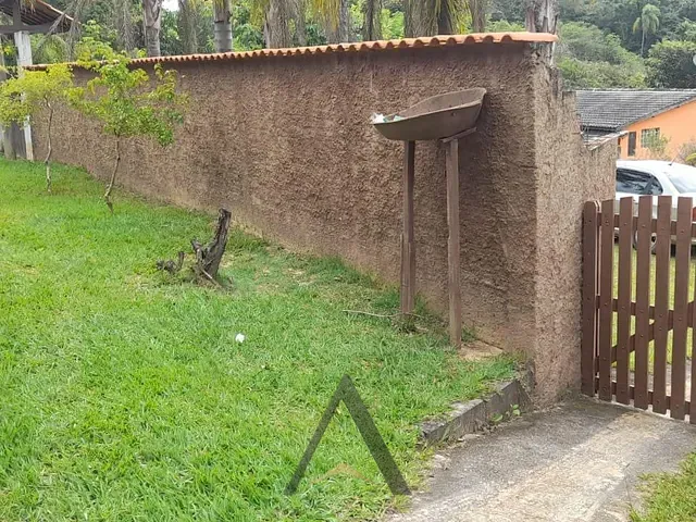 Chácara com 1580m² 3 quartos e 3 banheiros, à venda, no bairro Sarapuí em Alambari
