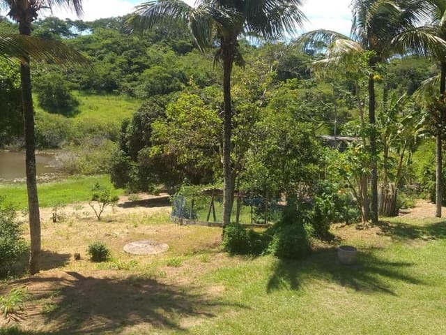 Chácara com 7000m² 7 quartos e 10 banheiros, à venda, no bairro Granja dos Cavaleiros em Macaé