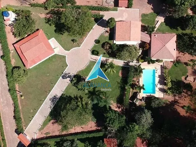 Chácara com 10000m² 3 quartos e 5 banheiros, à venda, no bairro Br em Governador Valadares