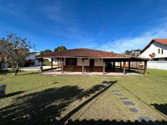 Chácara com 1080m² 2 quartos e 2 banheiros, à venda, no bairro Jardim Atlântico Oeste (Itaipuaçu) em Maricá