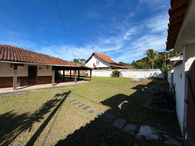 Chácara com 1080m² 2 quartos e 2 banheiros, à venda, no bairro Jardim Atlântico Oeste (Itaipuaçu) em Maricá