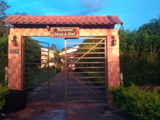 Chácara com 2005m² 3 quartos e 2 banheiros, à venda, no bairro Recanto D´italia em Santo Antônio De Goiás