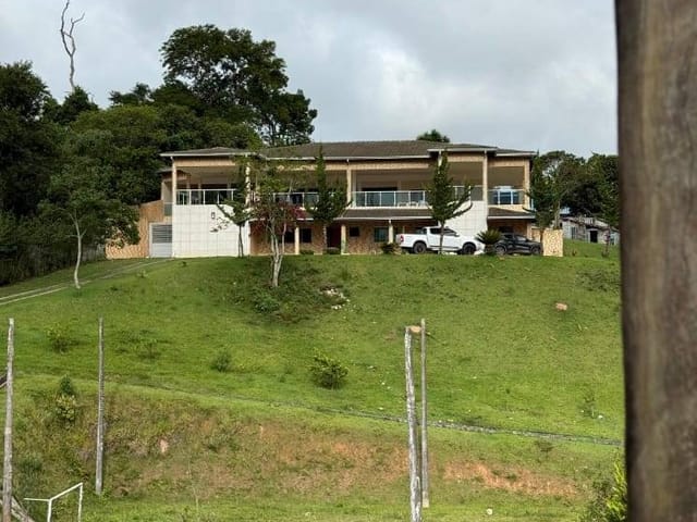 Chácara com 20000m² 9 quartos e 10 banheiros, à venda, no bairro centro em Biritiba-Mirim