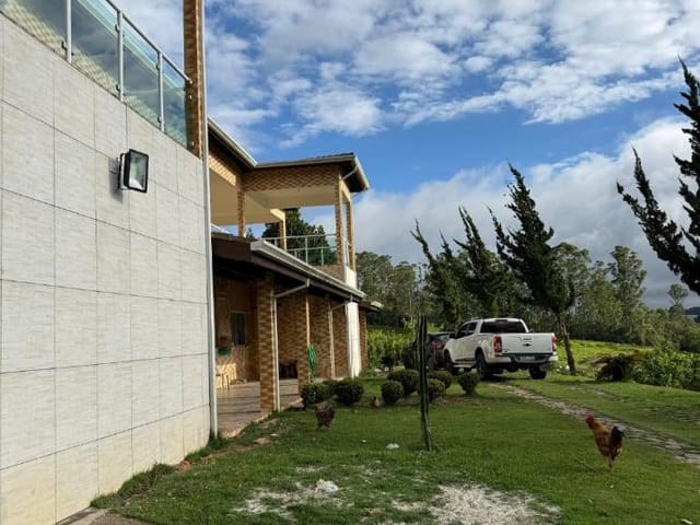 Chácara com 20000m² 9 quartos e 10 banheiros, à venda, no bairro centro em Biritiba-Mirim